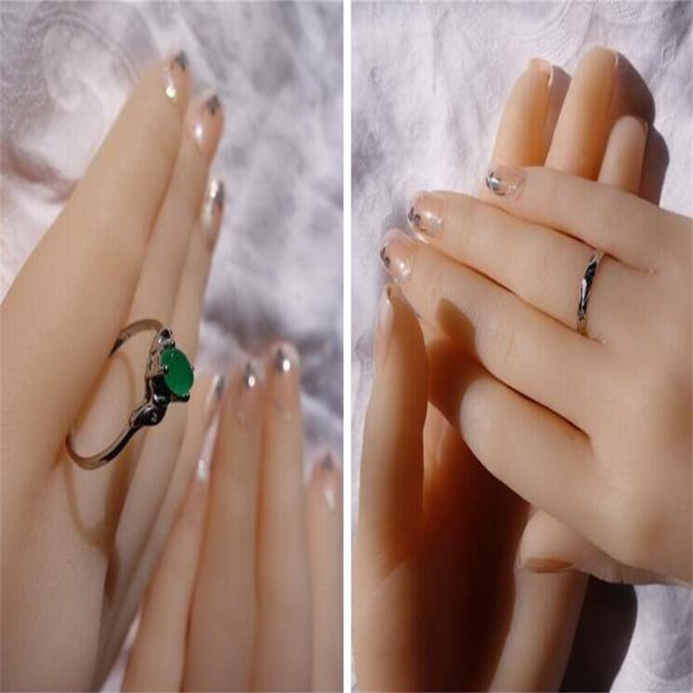 Manekin damski, rekwizyty do c – Body Jewelry Glue recenzja i cena